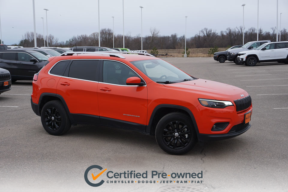 Used 2021 Jeep Cherokee Latitude Lux with VIN 1C4PJMMX8MD118225 for sale in New Prague, Minnesota