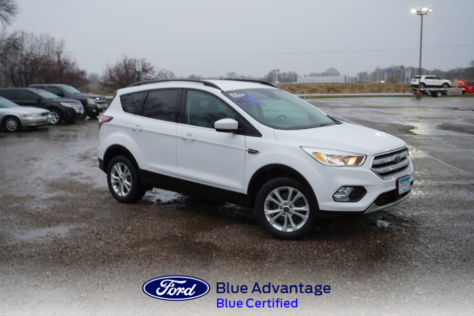 Used 2018 Ford Escape SE with VIN 1FMCU9GD1JUD06449 for sale in New Prague, Minnesota
