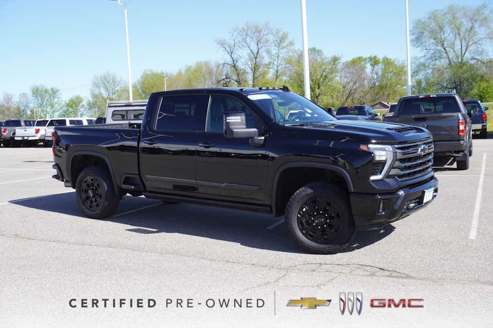 Used 2024 Chevrolet Silverado 3500HD High Country with VIN 1GC4YVEY2RF194451 for sale in New Prague, Minnesota