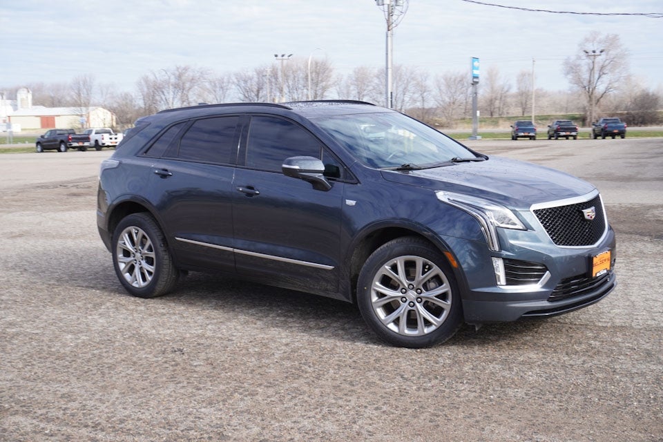 Used 2020 Cadillac XT5 Sport with VIN 1GYKNGRS2LZ141640 for sale in New Prague, Minnesota