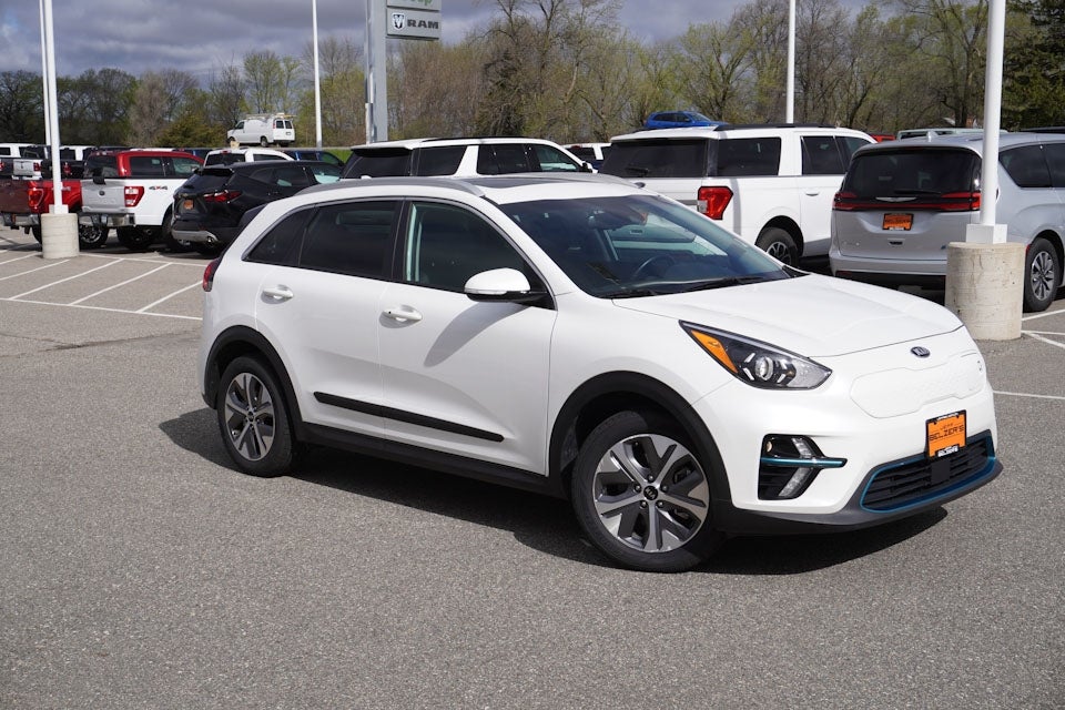 Used 2020 Kia Niro EX Premium with VIN KNDCE3LG2L5036899 for sale in New Prague, MN